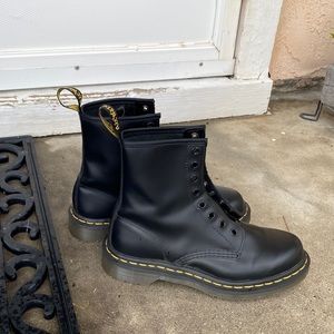 Dr Martens Boots (worn once) Size US 7 (no laces included)